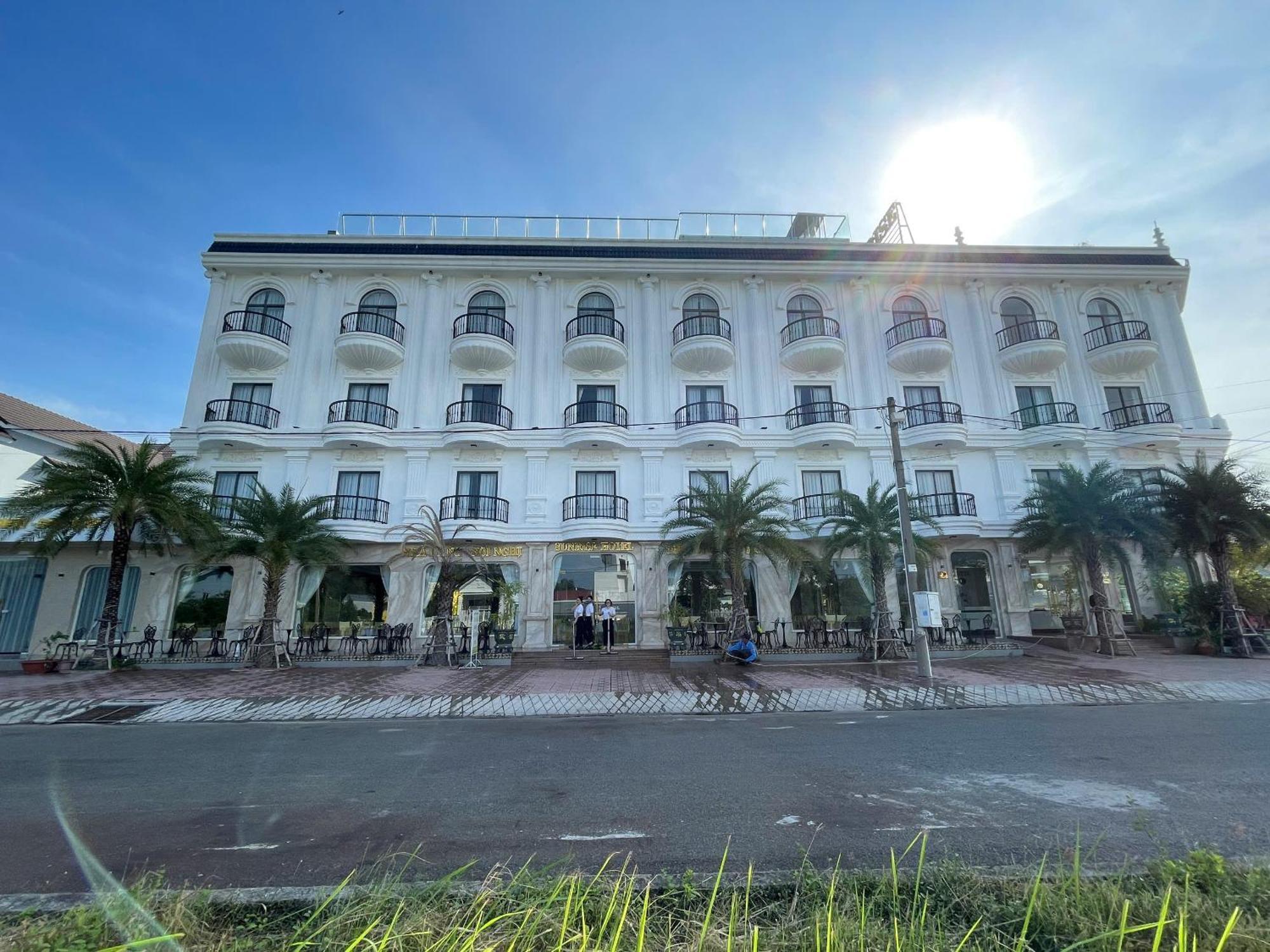 Sunrise Hotel Hà Tiên Eksteriør billede